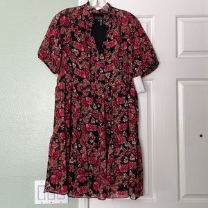 1. State Babydoll Dress w/ V-Neck, Ruffle Collar, Short Sleeves, Floral, Size M